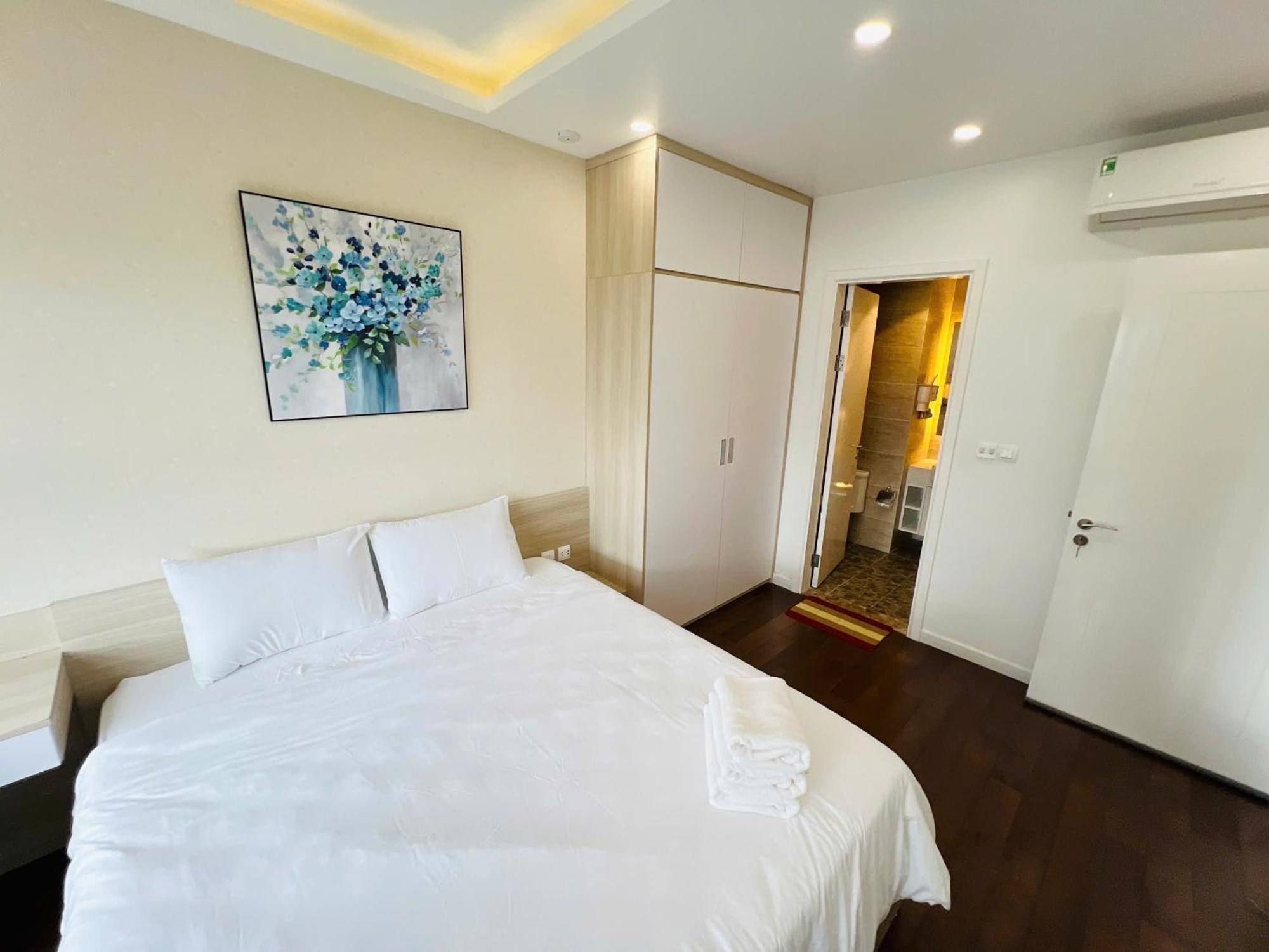 Căn hộ Vinhomes D'capitale - Tran Duy Hung - By Mc Homes